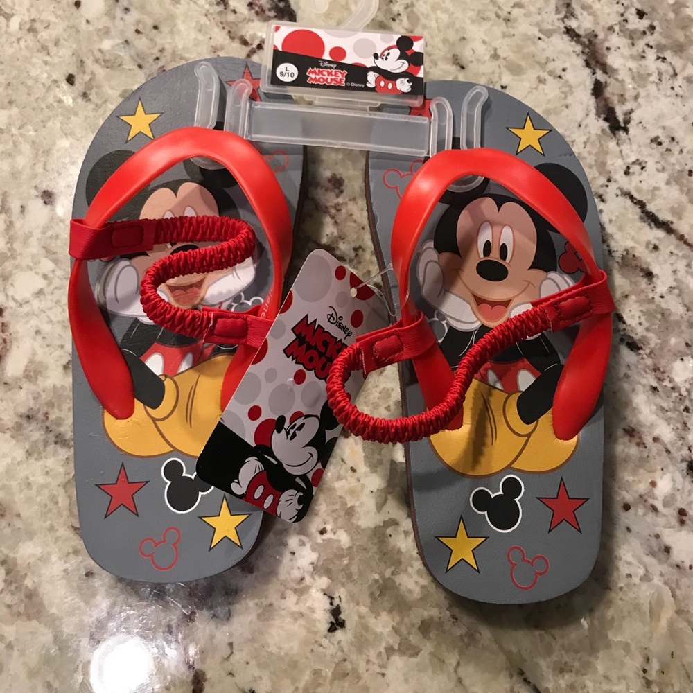 NWT (Sitting)Mickey Mouse Flip Flops